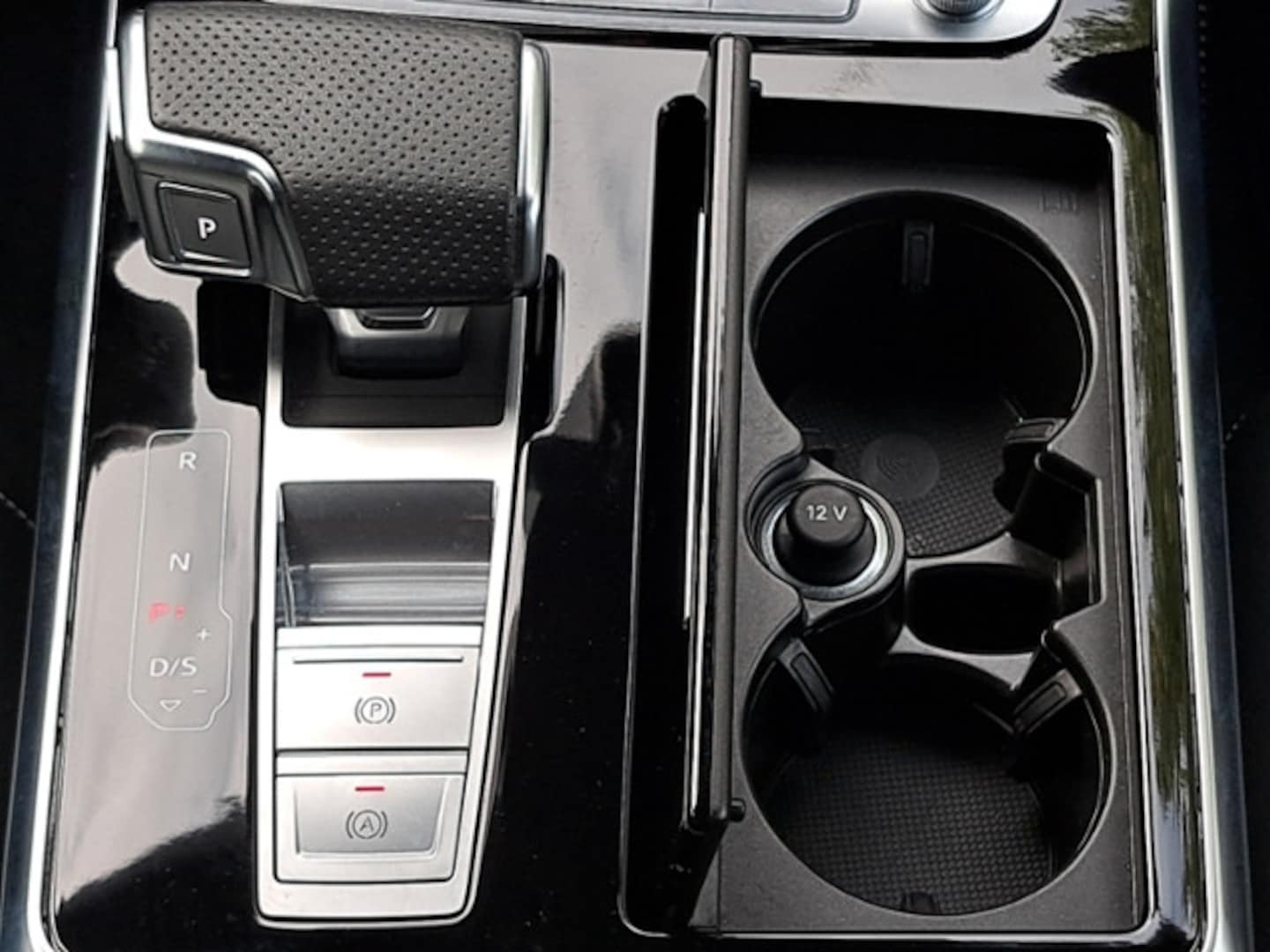 Bild über Audi SQ8 TFSI quattro tiptronic - für weitere Informationen kontaktieren Sie den Audi Partner
