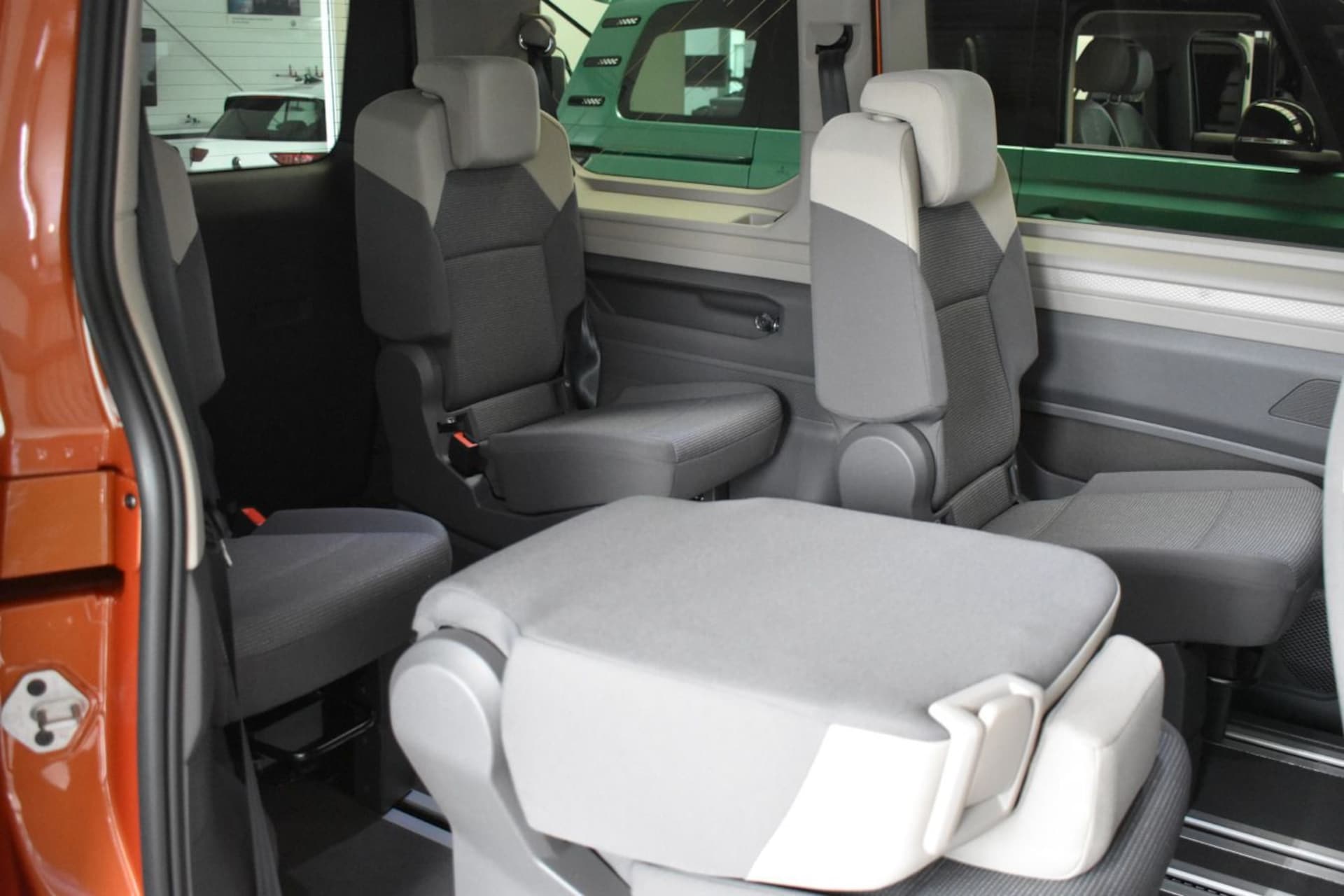 Volkswagen Multivan Basis-Modell