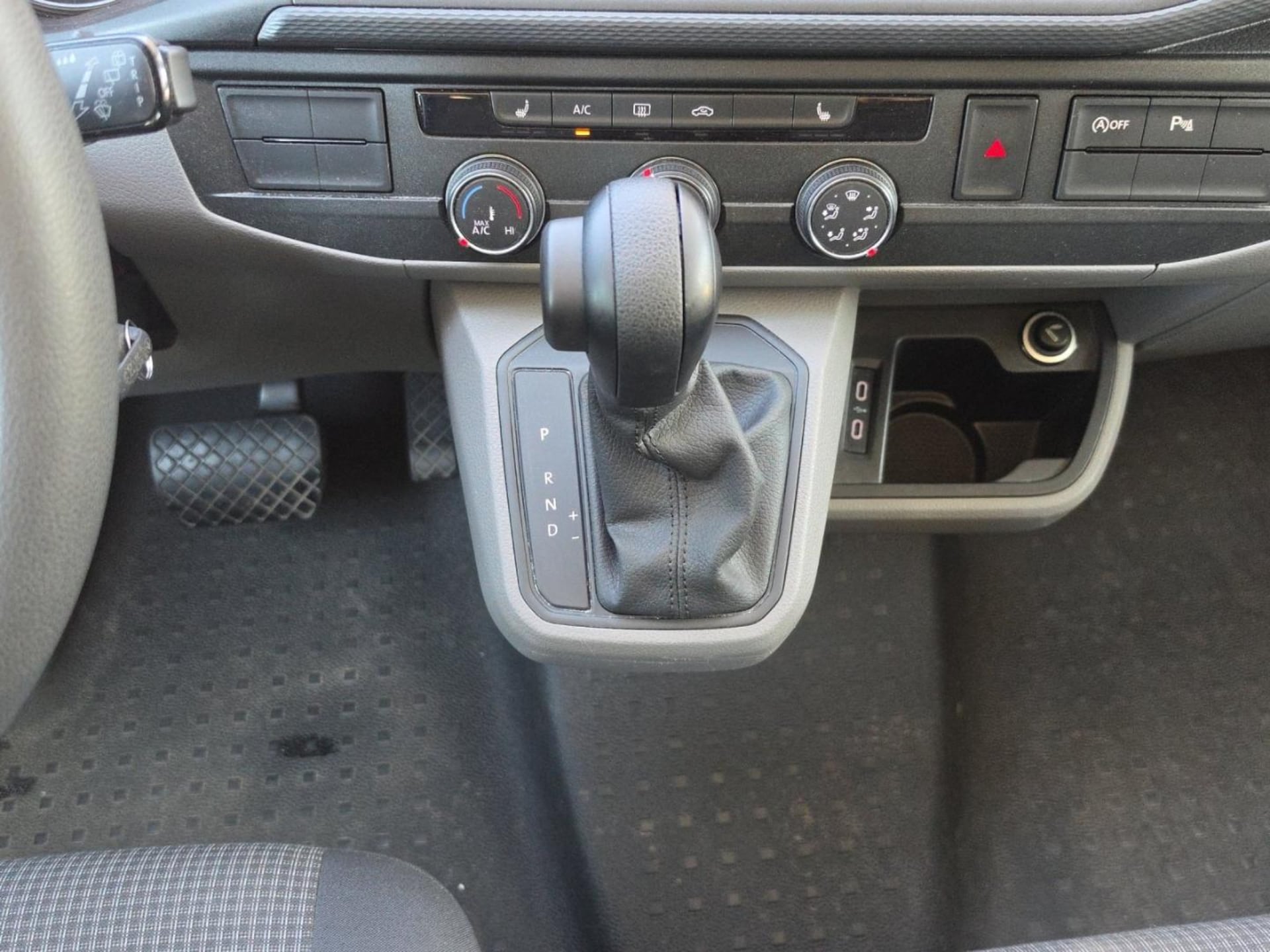 Volkswagen T6.1 Transporter Kombi kurzer Radstand