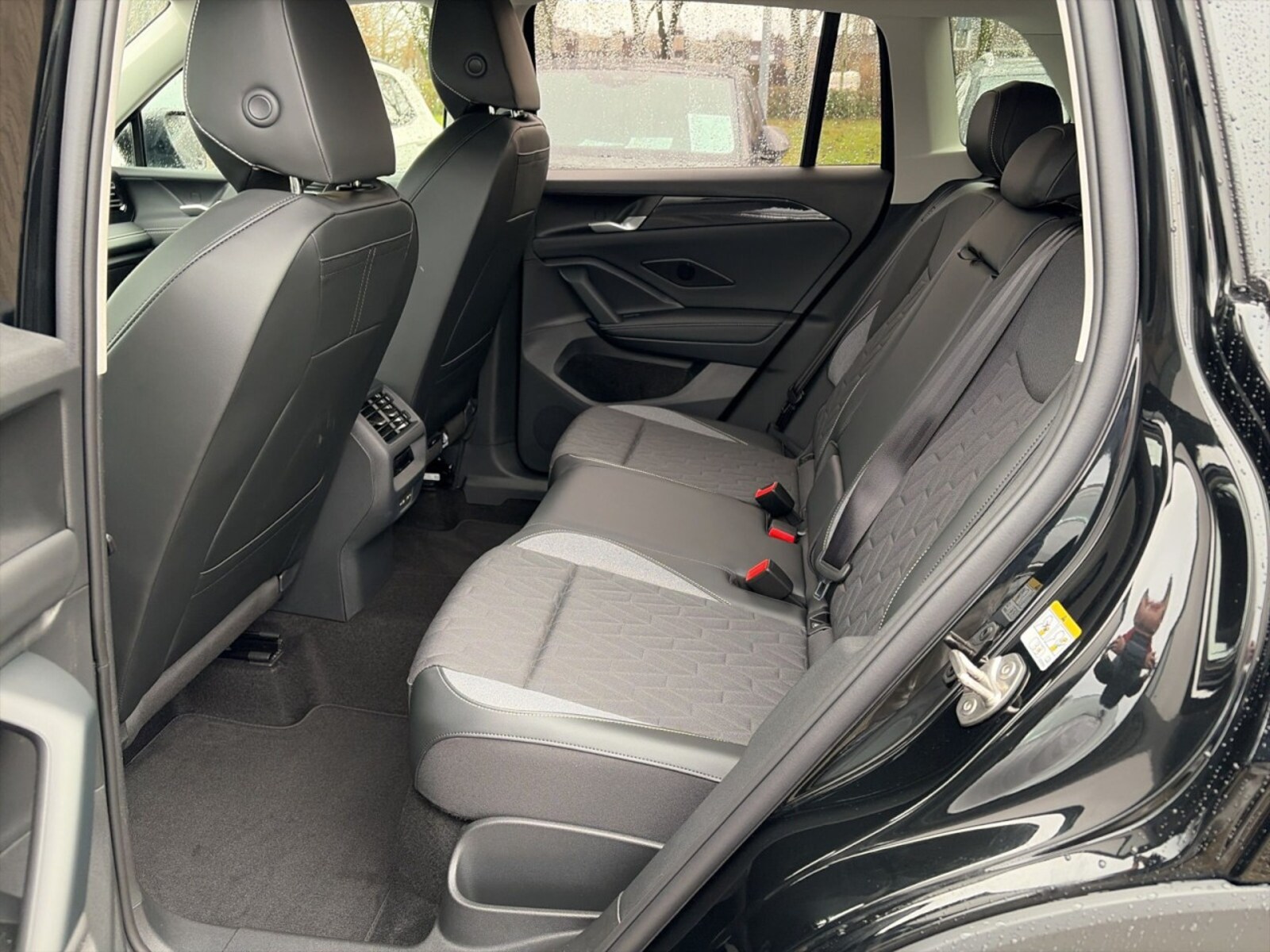 Volkswagen Tiguan – Bild 8