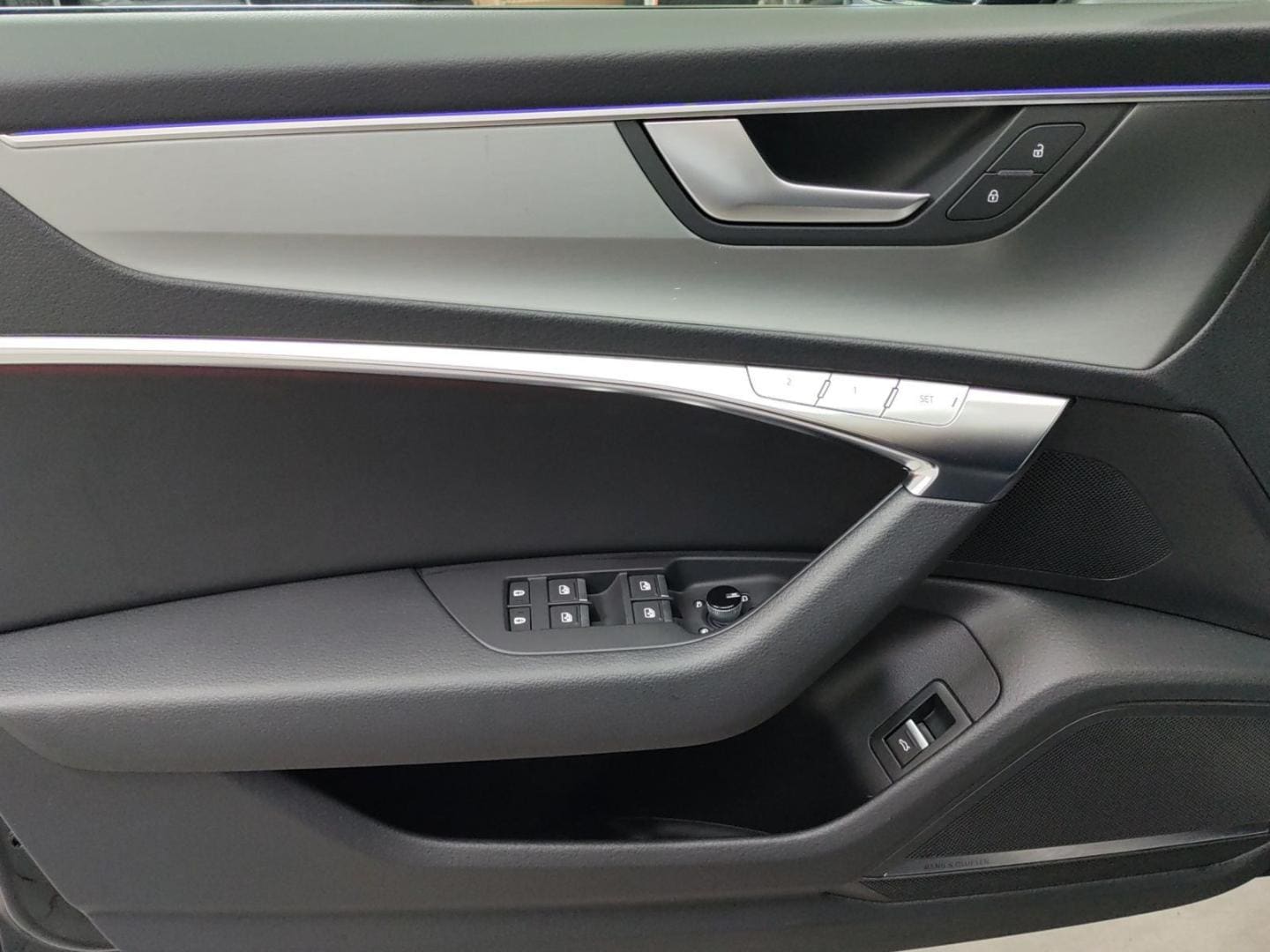 Bild über Audi S6 Limousine TDI quattro tiptronic - für weitere Informationen kontaktieren Sie den Audi Partner