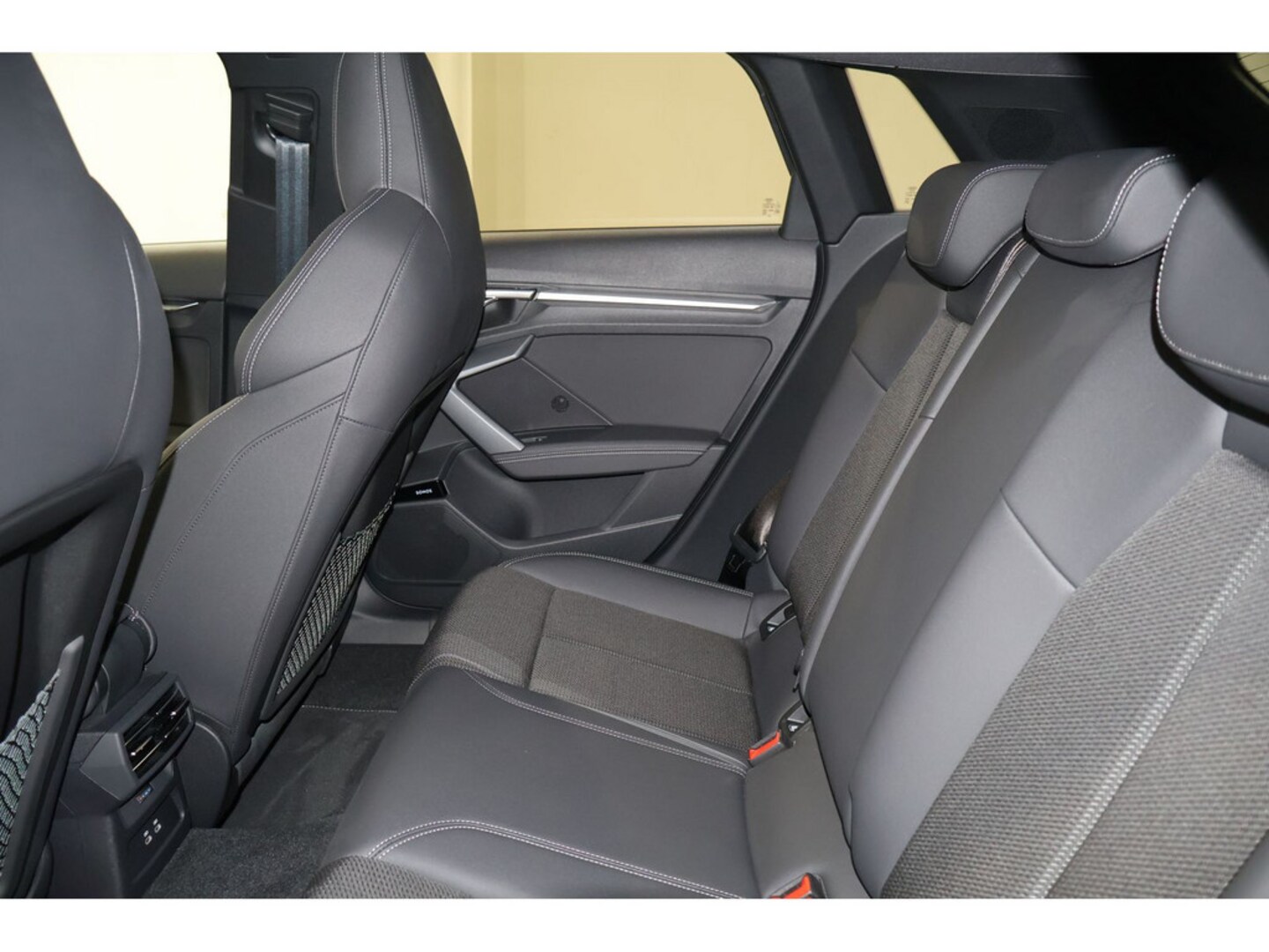 Bild über Audi A3 Sportback S line 35 TDI S tronic - für weitere Informationen kontaktieren Sie den Audi Partner