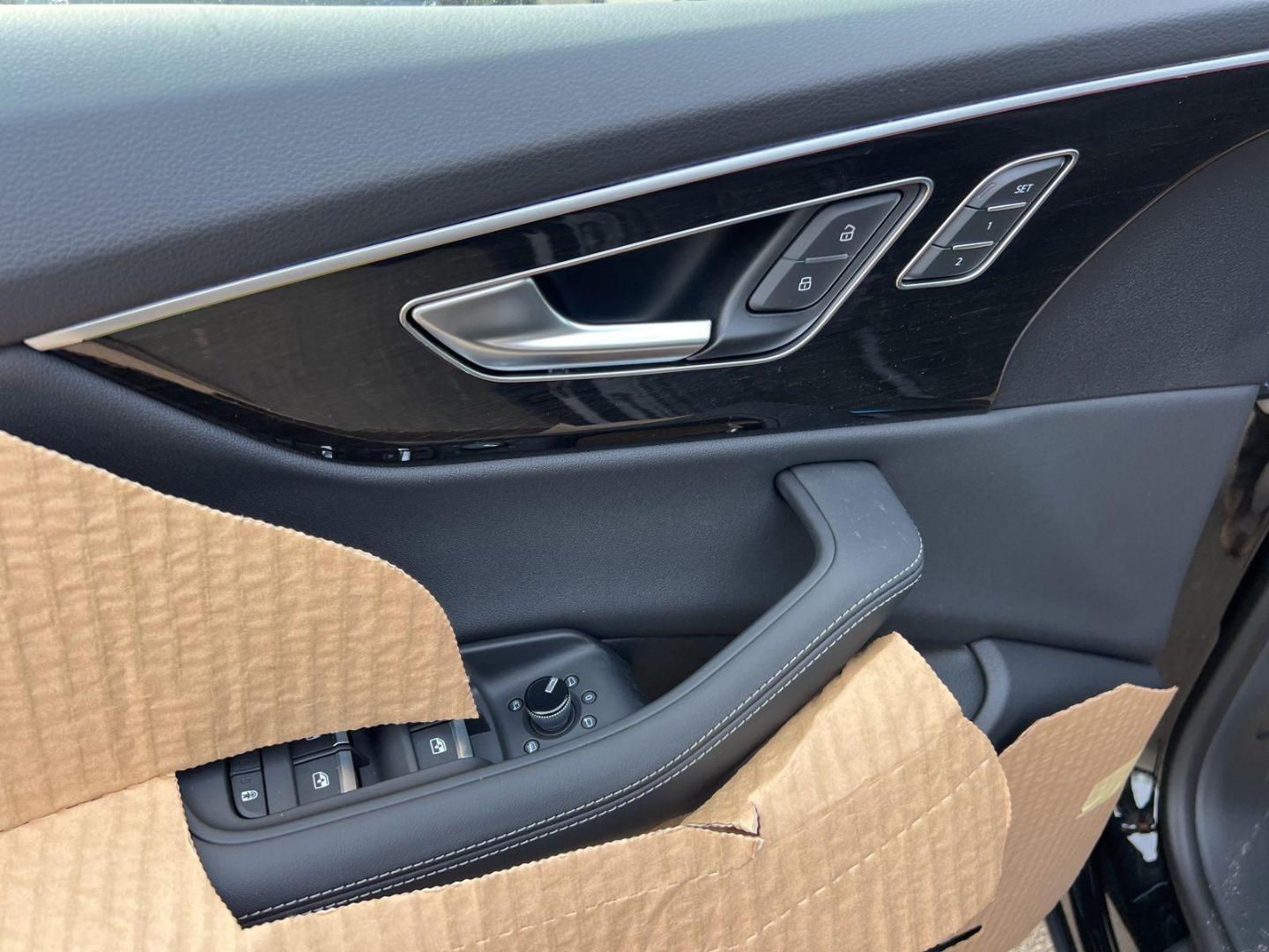 2026 Audi Q8 Premium Plus - Photo 16