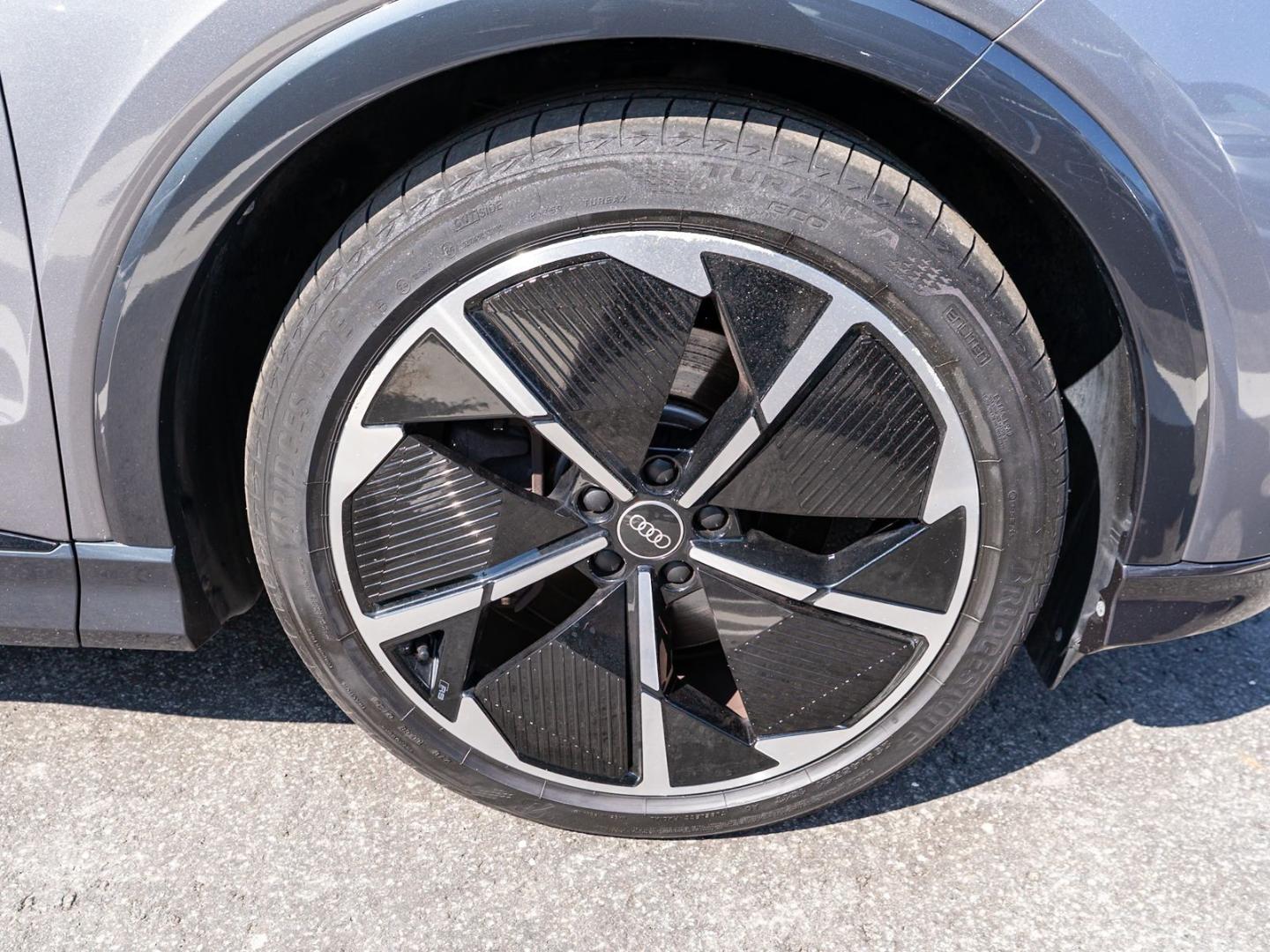 Image about Audi Q4 e-tron 50 e-tron quattro 220 kW