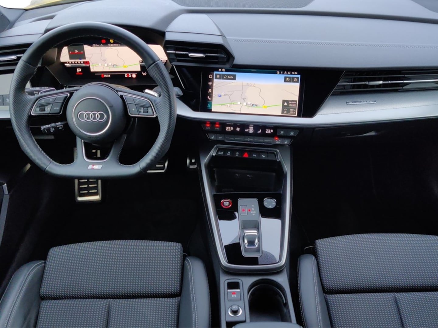 Bild über Audi S3 Sportback TFSI quattro S tronic - für weitere Informationen kontaktieren Sie den Audi Partner