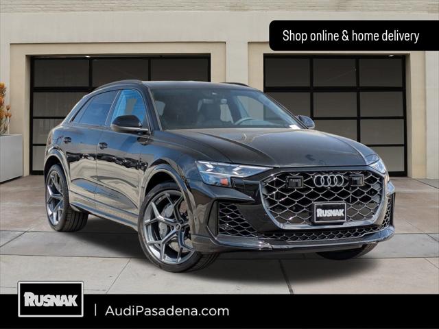 2025 Audi RS Q8 Base