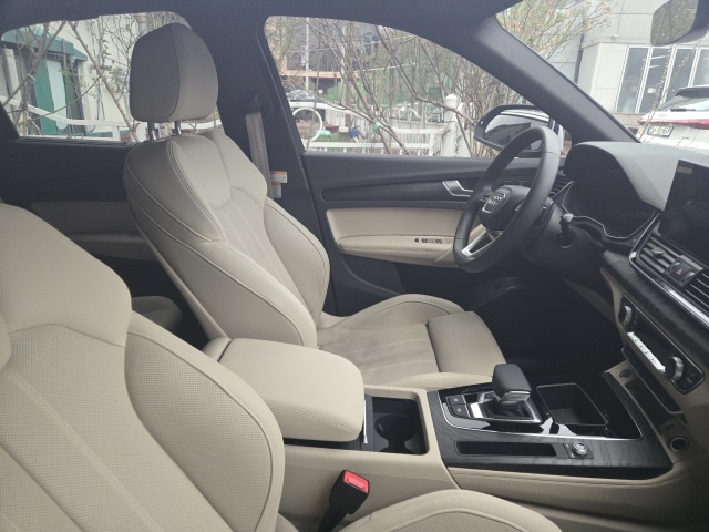 Audi Q5 45 TFSI quattro Premium 195 265 kW hp S tronic 8