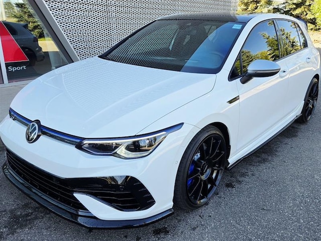 Photo of 2022 Volkswagen Golf R 