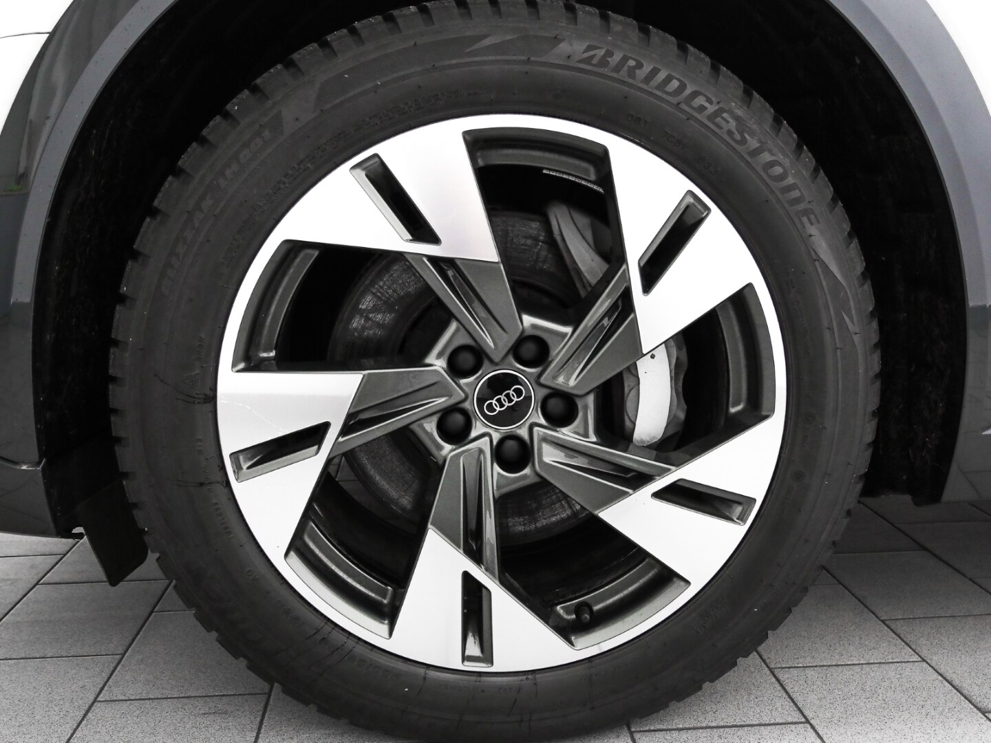 Image about Audi Q8 e-tron advanced 50 e-tron quattro