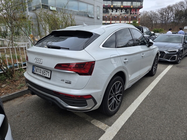 Audi Q5 45 TFSI quattro Premium 195 265 kW hp S tronic 3