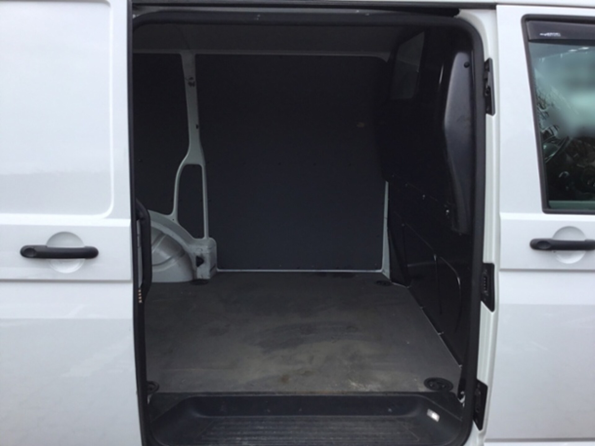 Volkswagen T6.1 Transporter Kasten kurzer Radstand