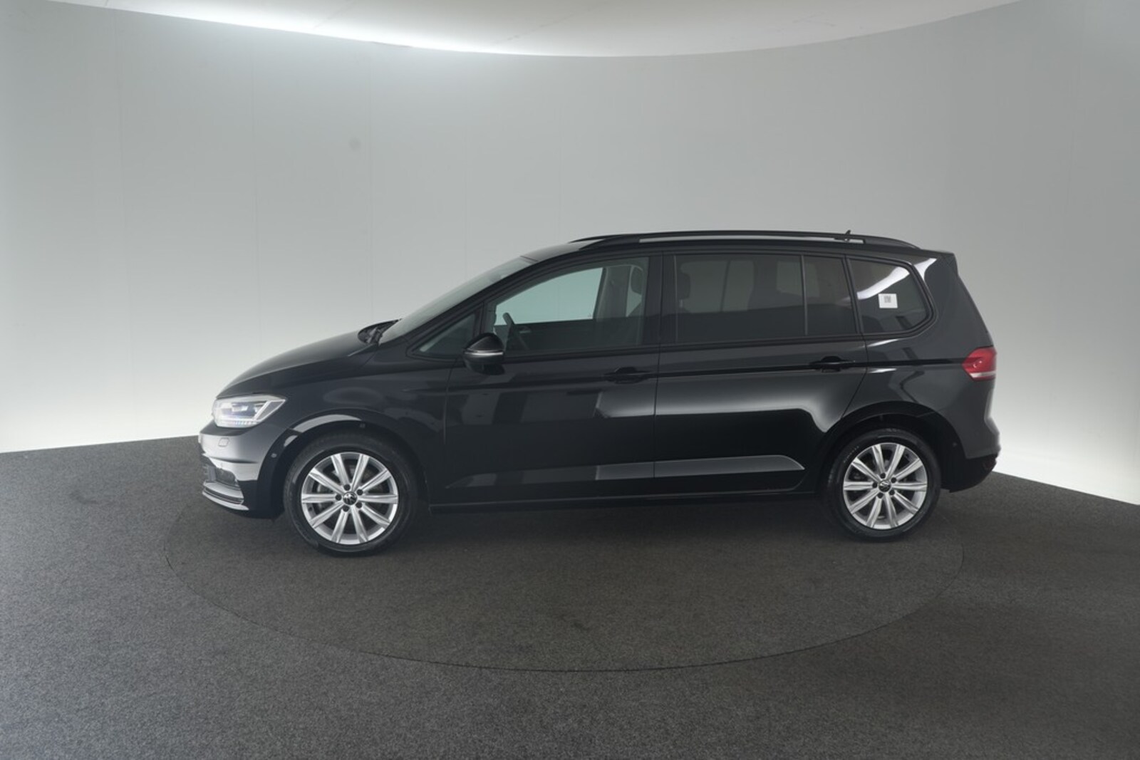 Volkswagen Touran – Bild 6