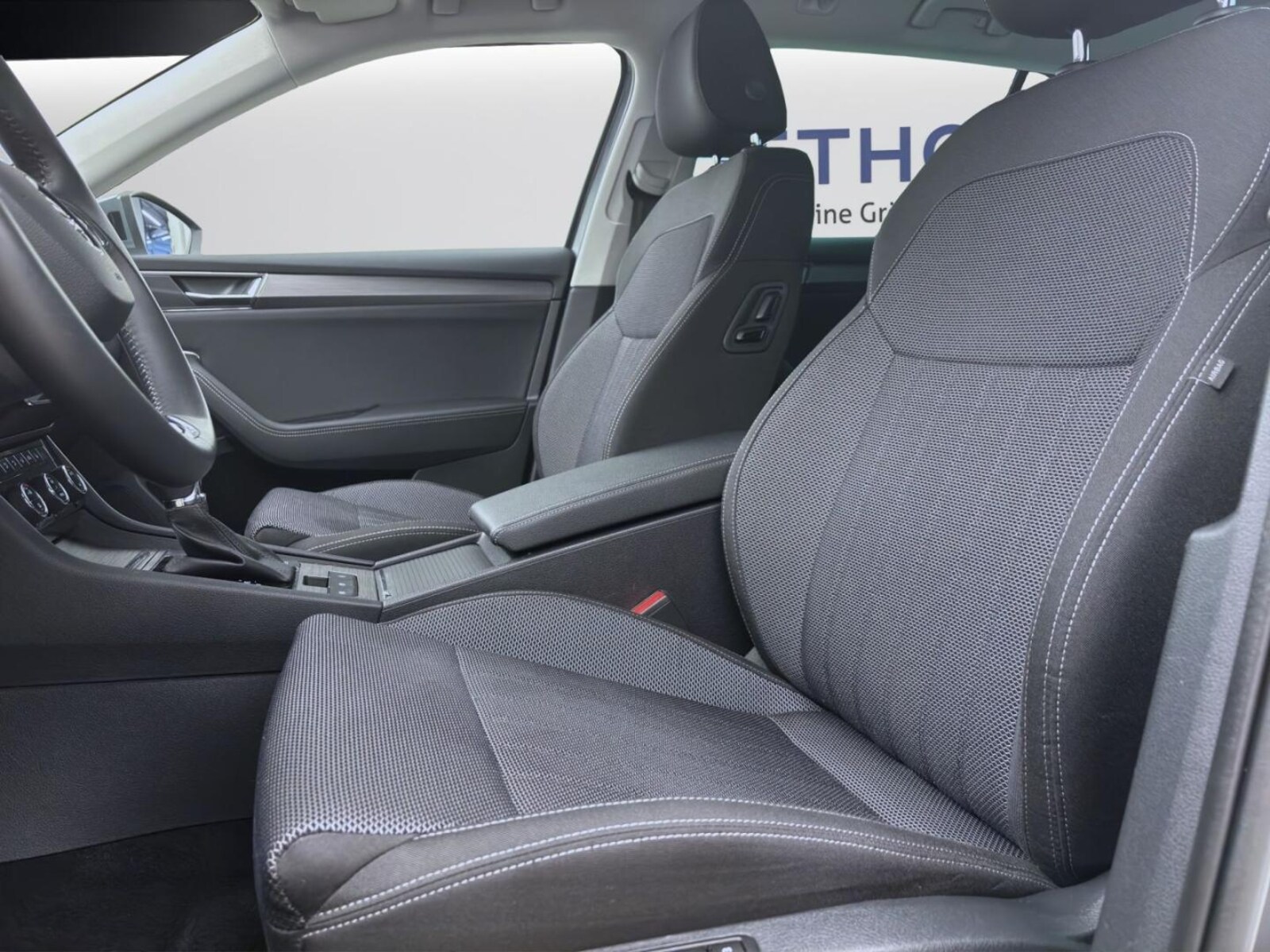Škoda Superb Combi – Bild 10