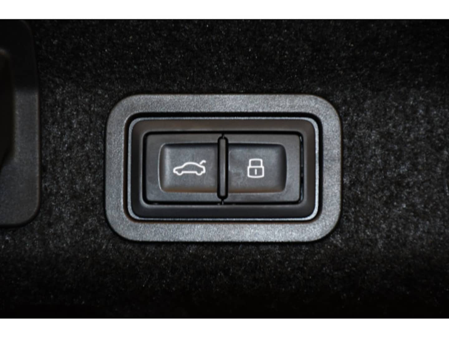 Bild über Audi S6 Limousine TDI quattro tiptronic - für weitere Informationen kontaktieren Sie den Audi Partner