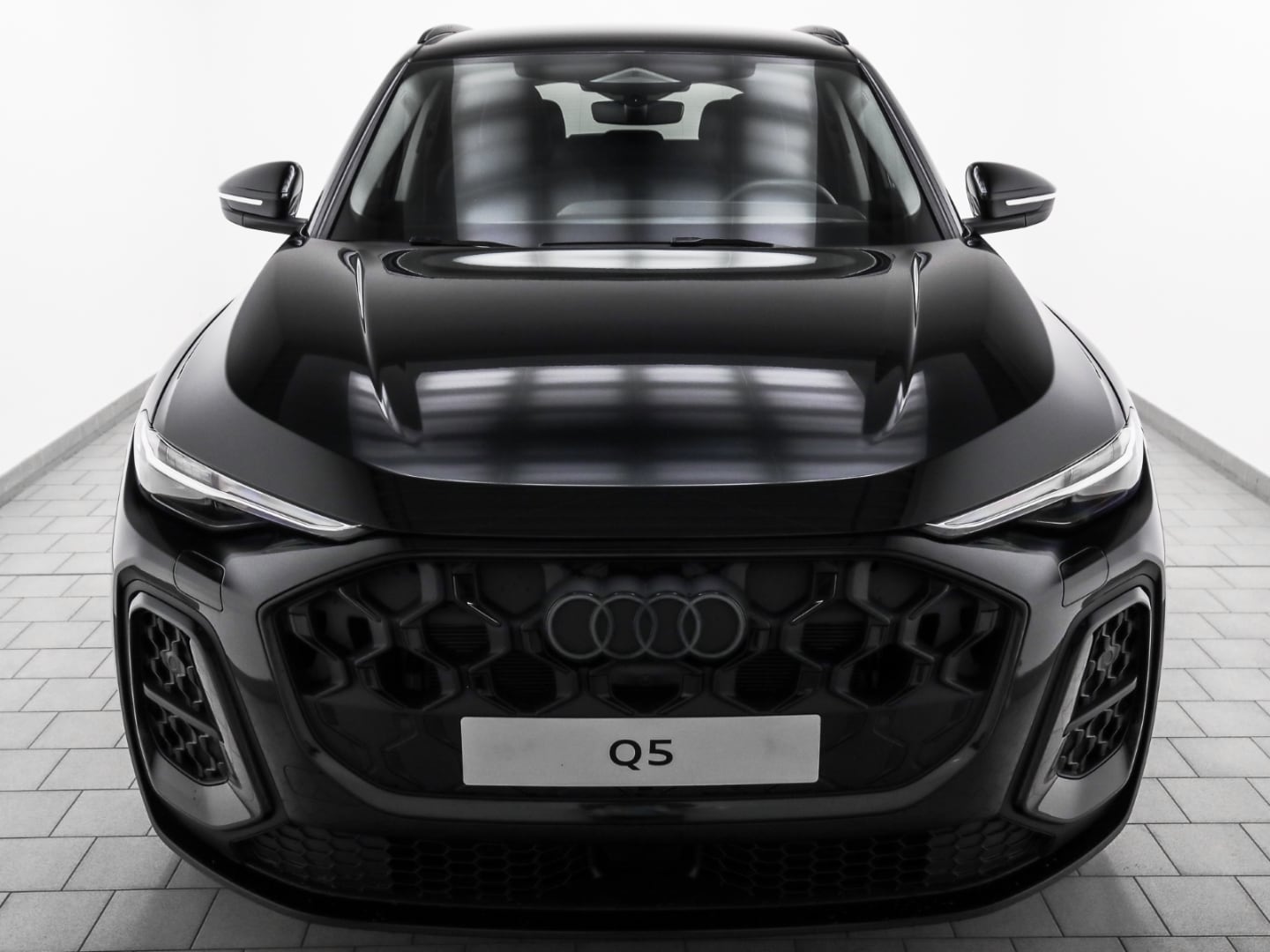 Bild über Audi Q5 SUV TDI quattro 150 kW S tronic - für weitere Informationen kontaktieren Sie den Audi Partner