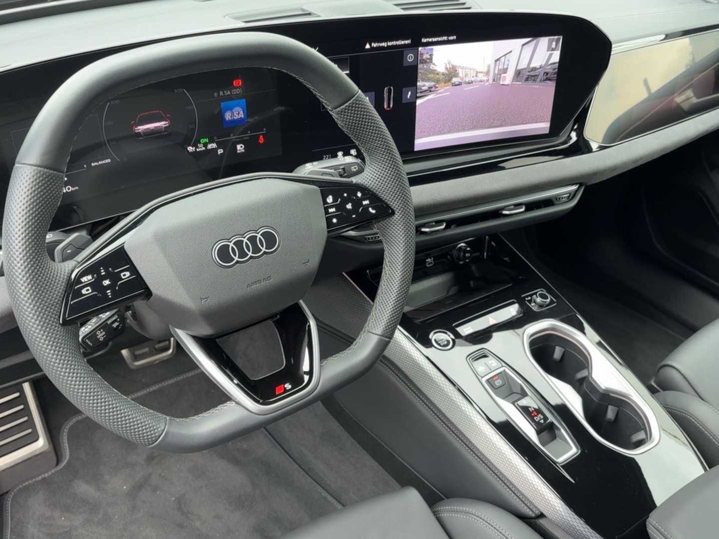 Bild über Audi A6 Avant TDI quattro 150 kW S tronic - für weitere Informationen kontaktieren Sie den Audi Partner
