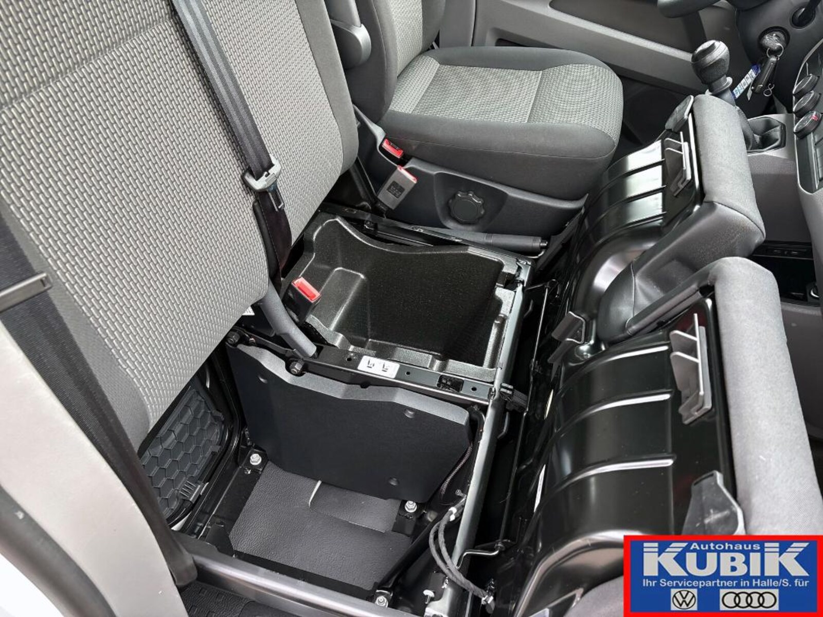 Volkswagen T6.1 Transporter Kasten kurzer Radstand – Bild 33