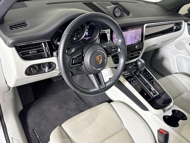 2023 Porsche Macan