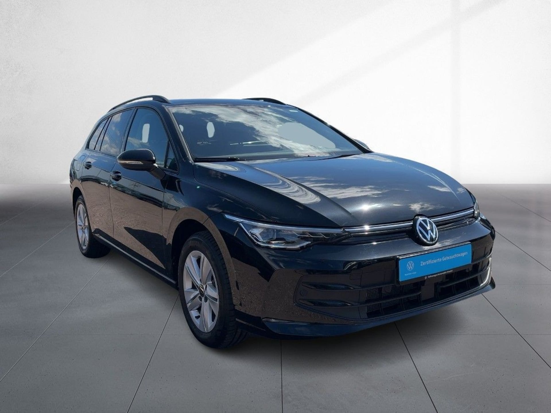 Volkswagen Golf Variant Life