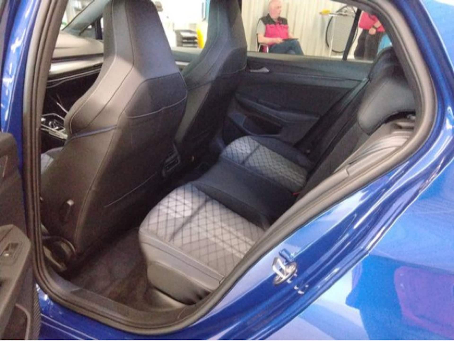 Volkswagen Golf R-Line