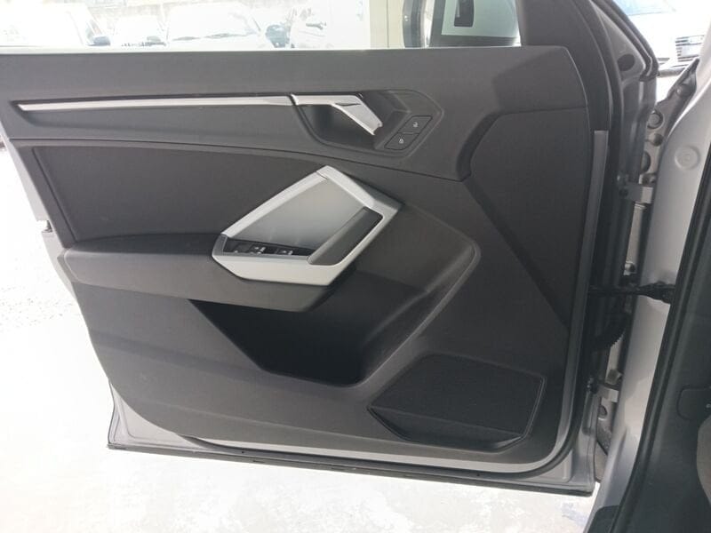 Image about Audi Q3 Business 35 TDI 110 kW (150 PS) S tronic