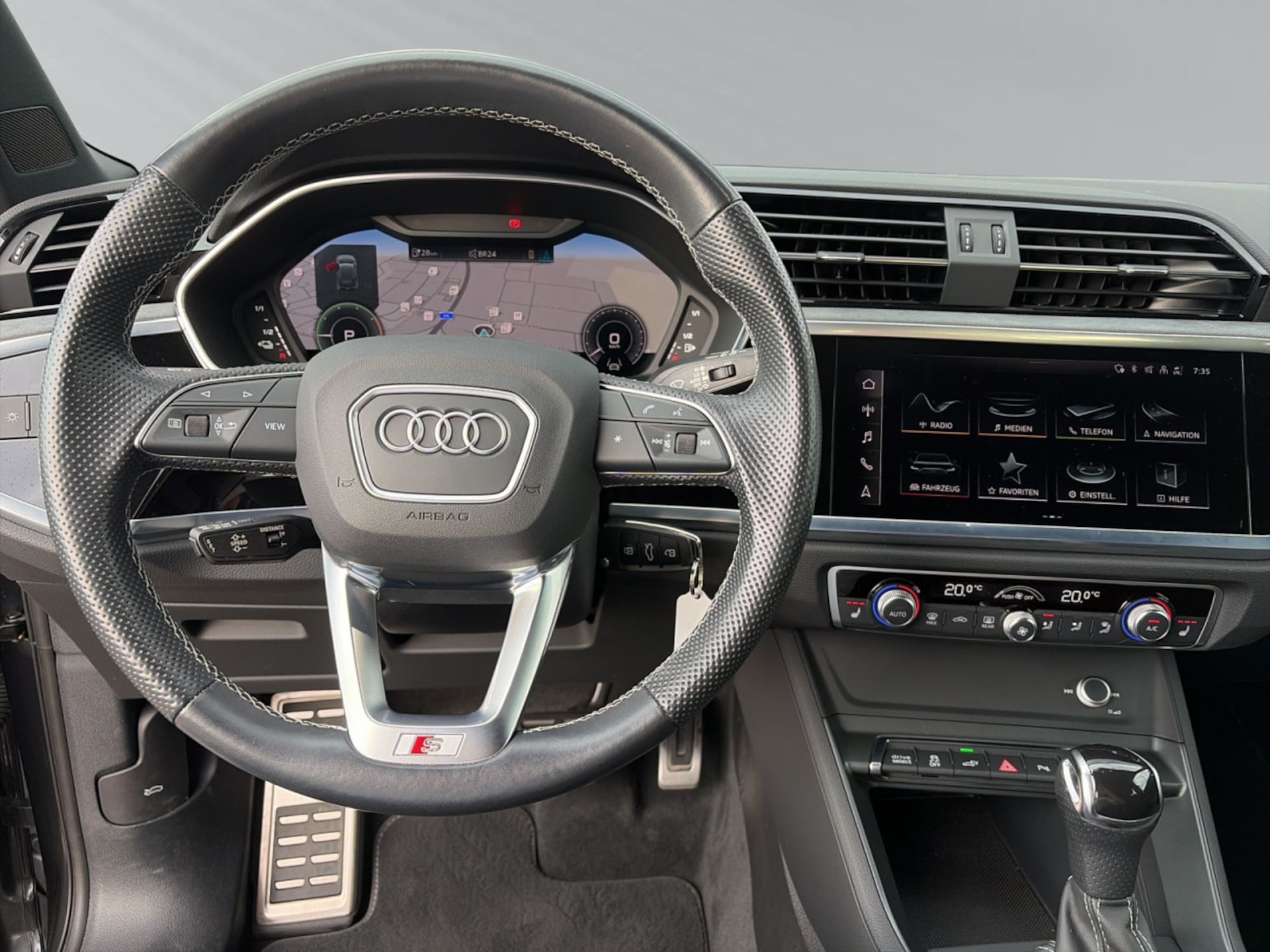 Audi Q3 TFSI e S line