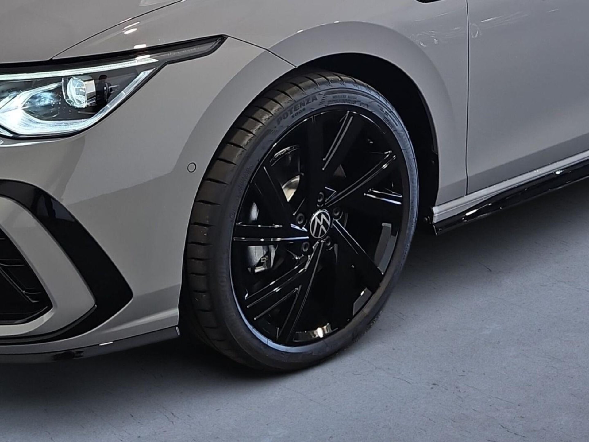 Volkswagen Golf Variant R-Line