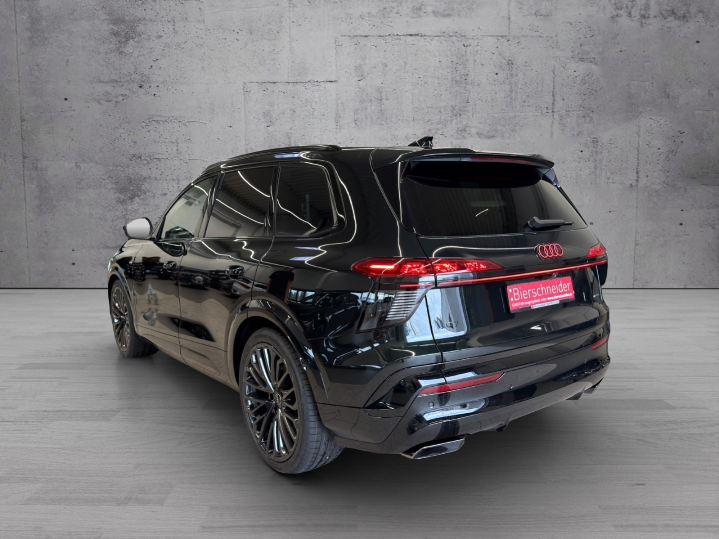 Bild über Audi Q7 SUV TDI quattro 220 kW tiptronic - für weitere Informationen kontaktieren Sie den Audi Partner