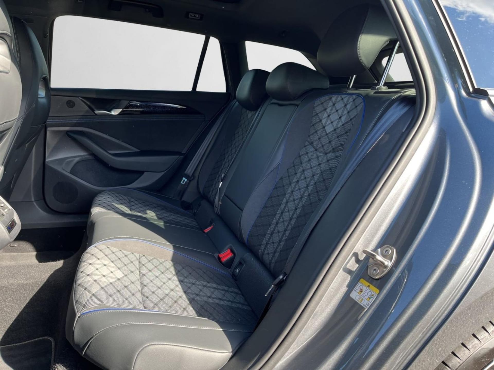 Volkswagen Passat R-Line