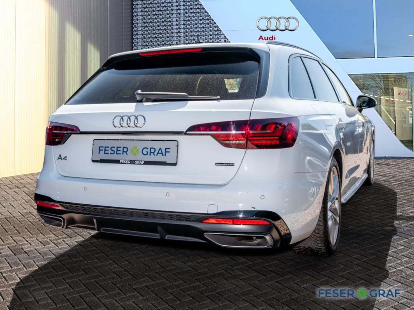 Bild über Audi A4 Avant S line 45 TFSI quattro S tronic - für weitere Informationen kontaktieren Sie den Audi Partner