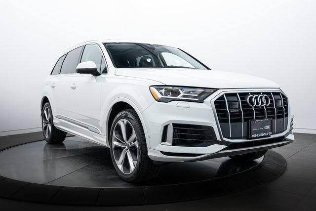 Used 2022 Audi Q7 Premium Plus with VIN WA1LXBF7XND014474 for sale in Highland Park, IL