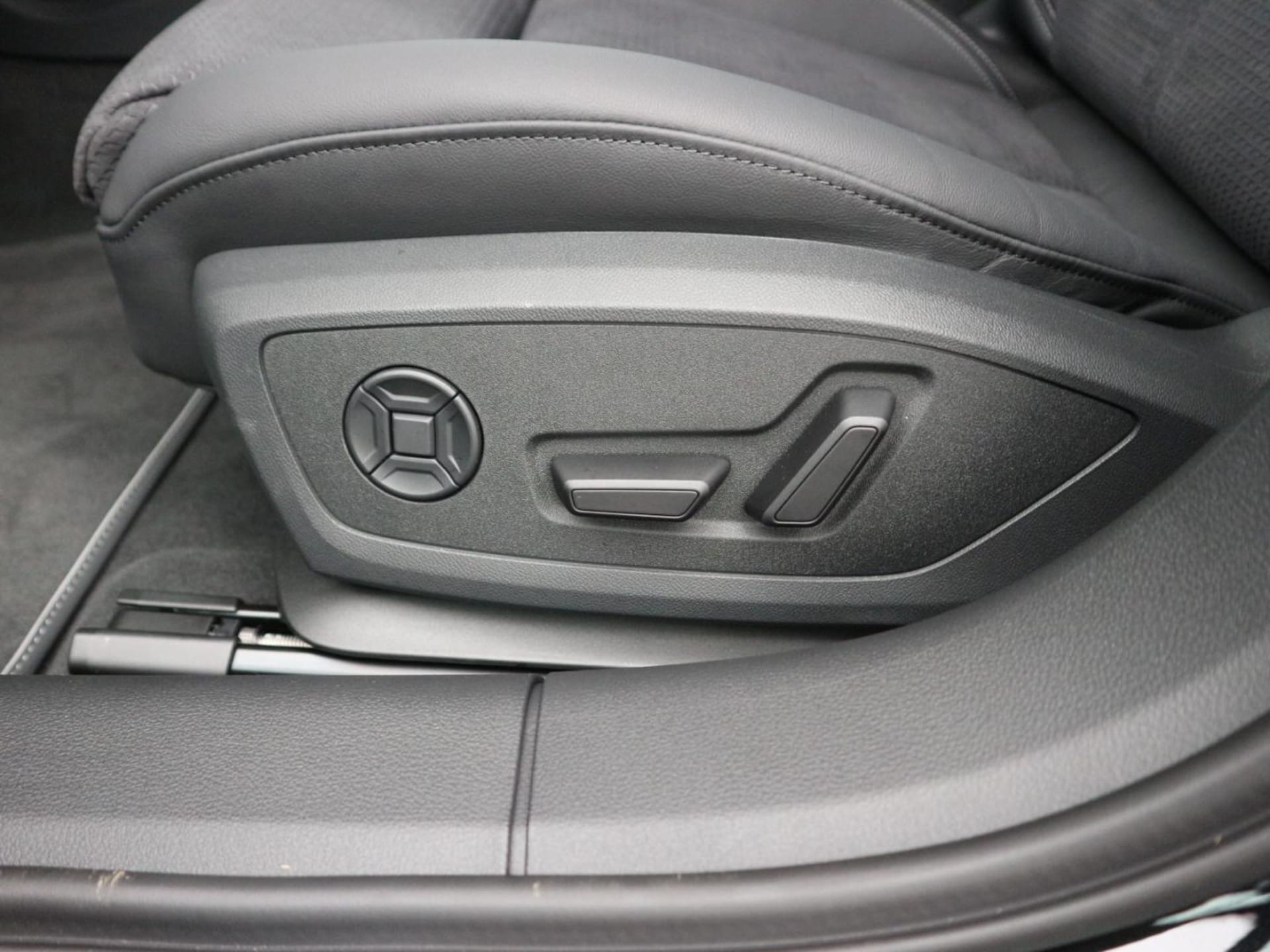 Audi A6 Avant TFSI e Design