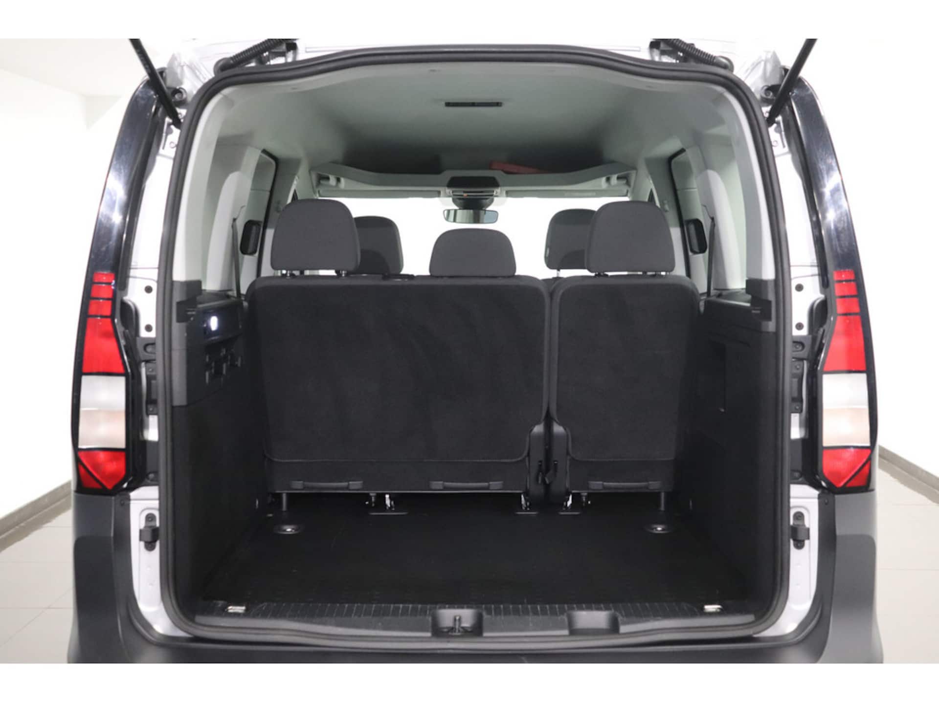 Volkswagen Caddy Kombi Basis-Modell