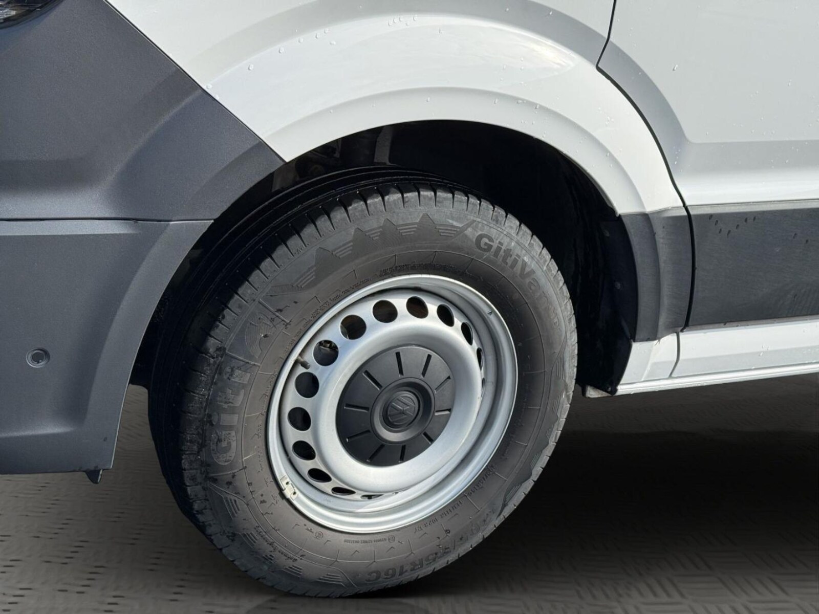 Volkswagen Crafter Kasten mittlerer Radstand – Bild 8