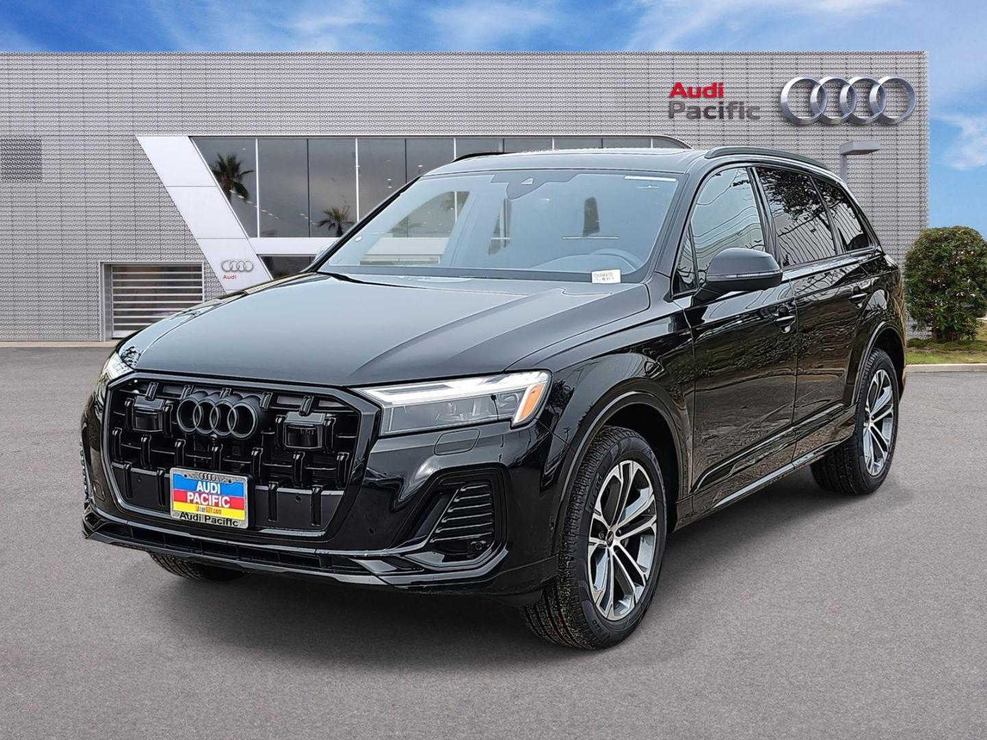 2026 Audi Q7 45 Premium quattro Tiptronic's photo