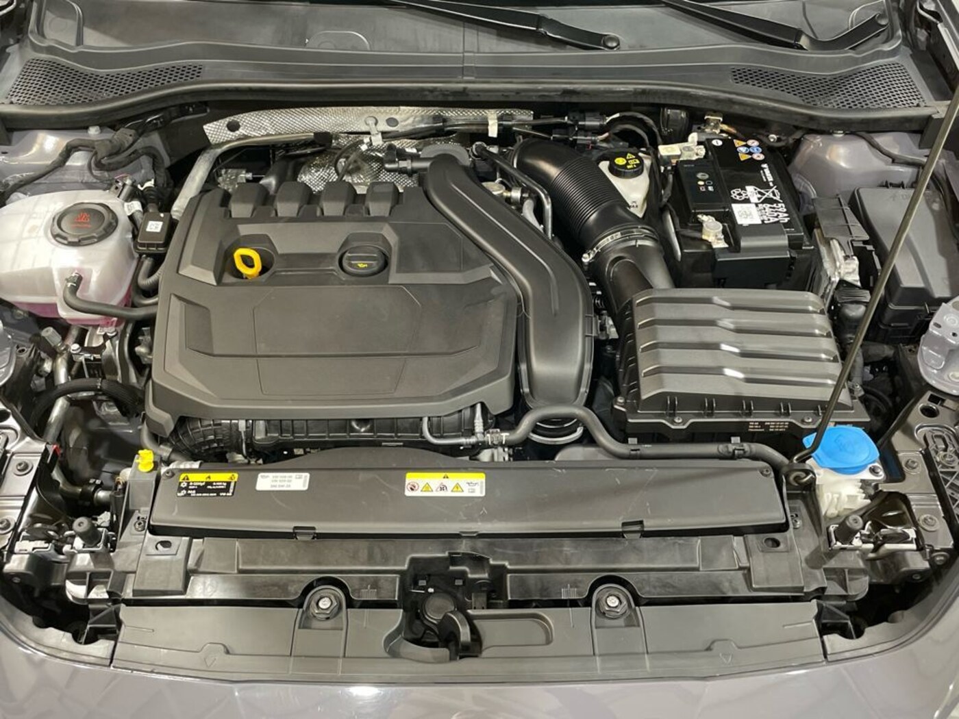 CUPRA Leon León 1.5 eTSI DSG 110 kW (150 CV) — photo 21