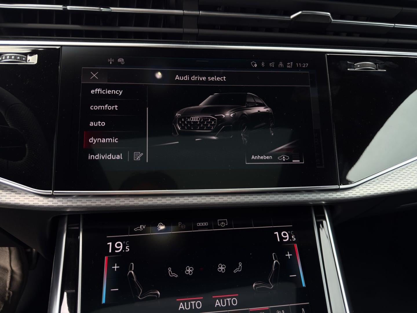 Bild über Audi Q8 SUV TFSI e S line business TFSI e quattro 360 kW tiptronic - für weitere Informationen kontaktieren Sie den Audi Partner