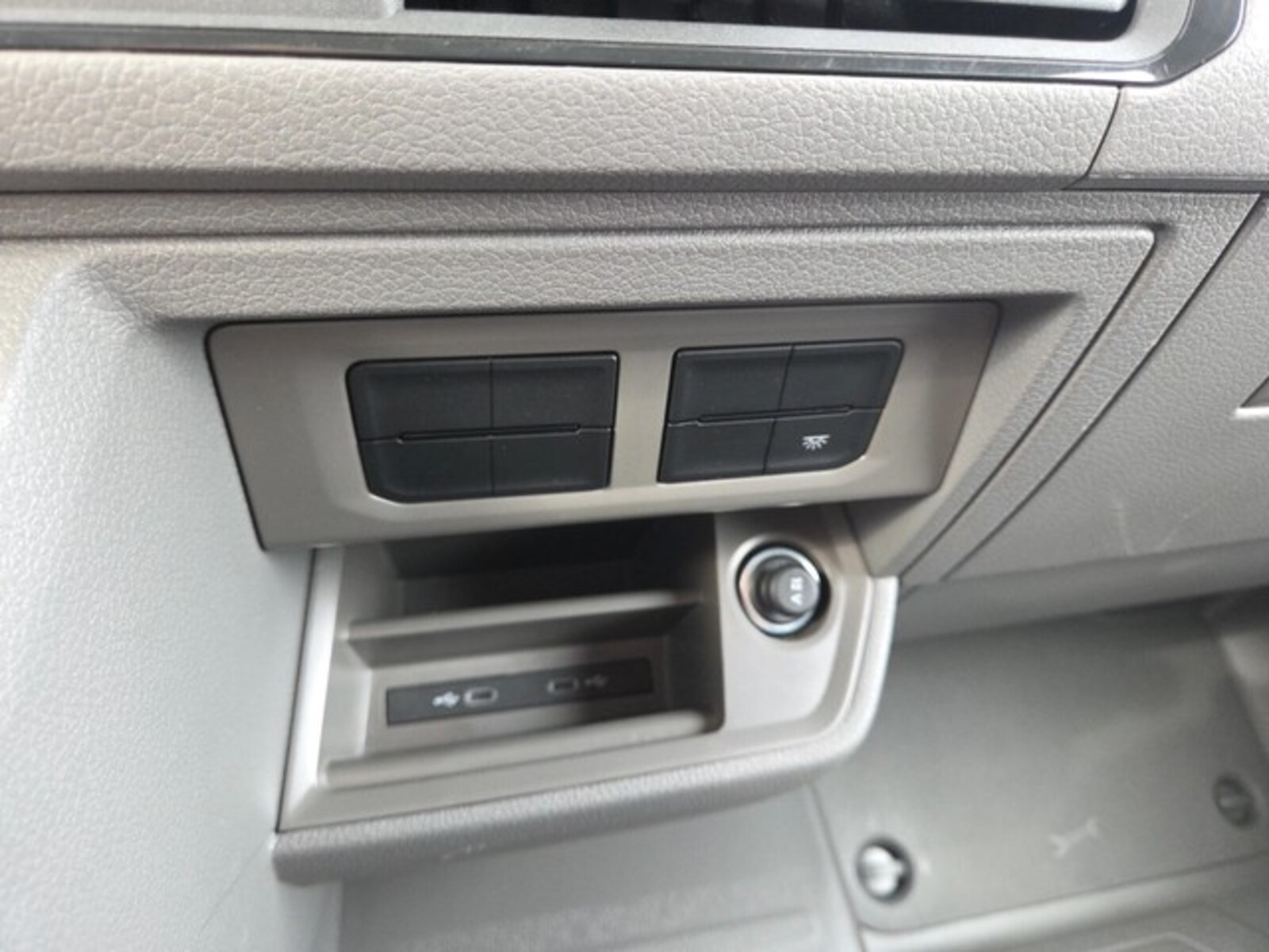 Volkswagen Crafter Kasten mittlerer Radstand – Bild 15