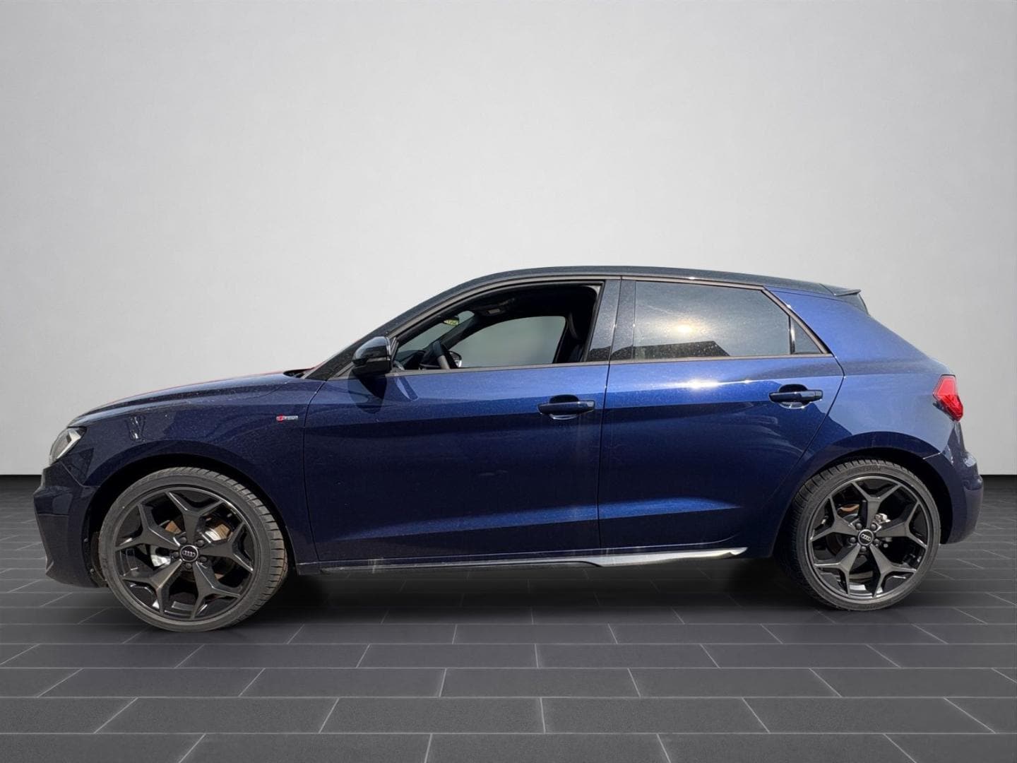 Bild über Audi A1 Sportback S line 30 TFSI S tronic - für weitere Informationen kontaktieren Sie den Audi Partner