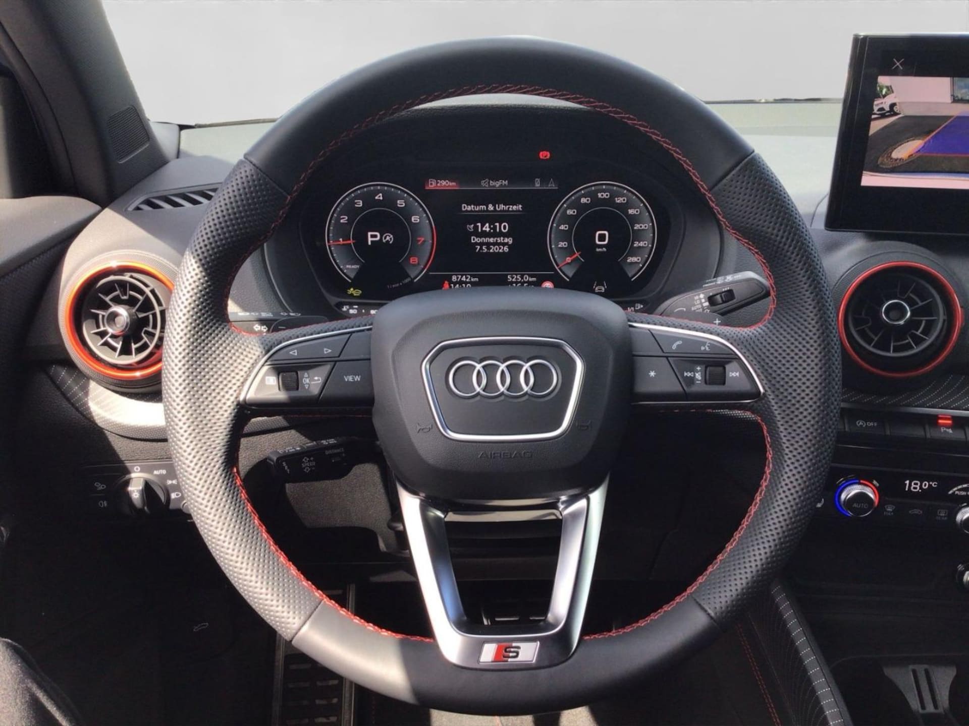 Audi Q2 S line