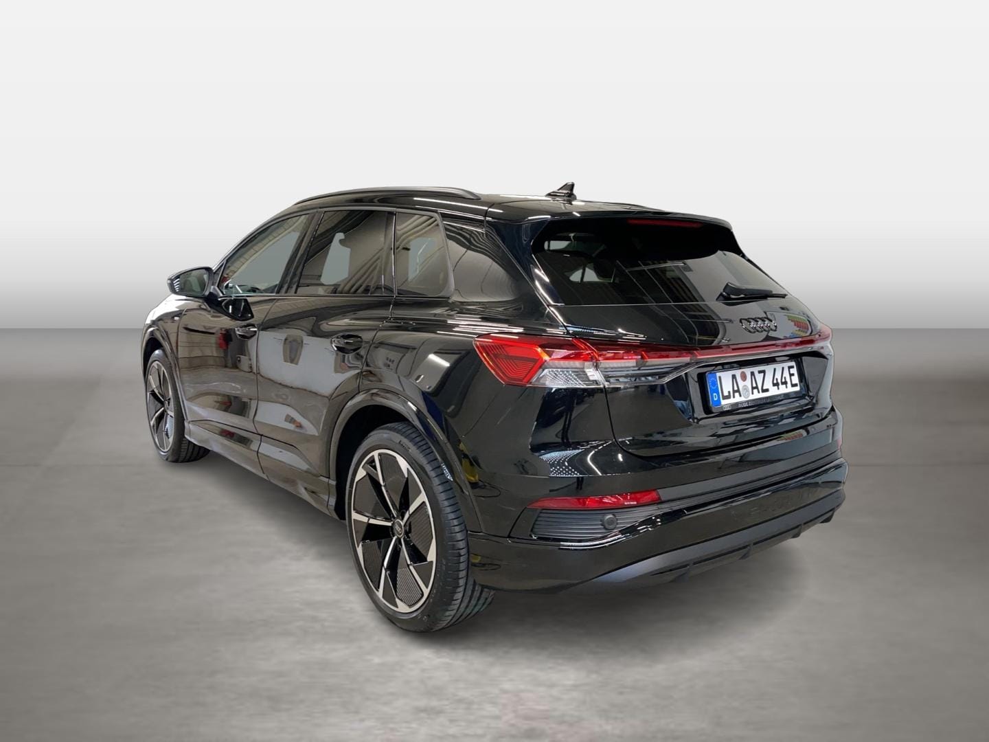 Image about Audi Q4 e-tron 40 e-tron