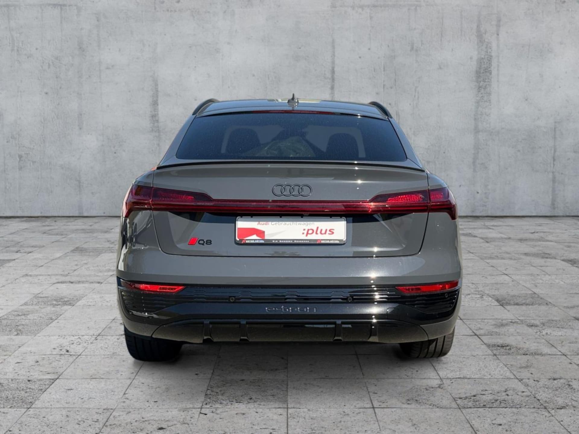 Audi Q8 Sportback e-tron S line