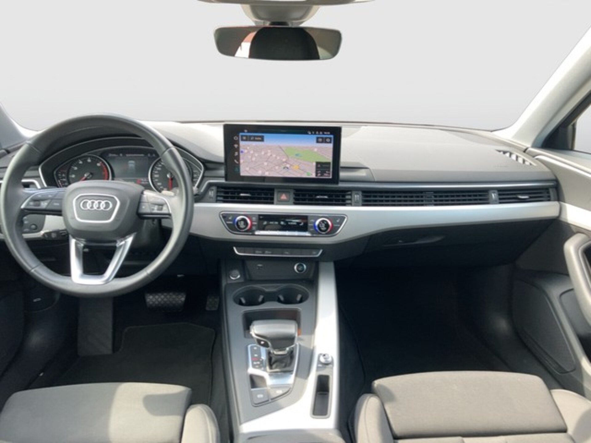Audi A4 Avant S line