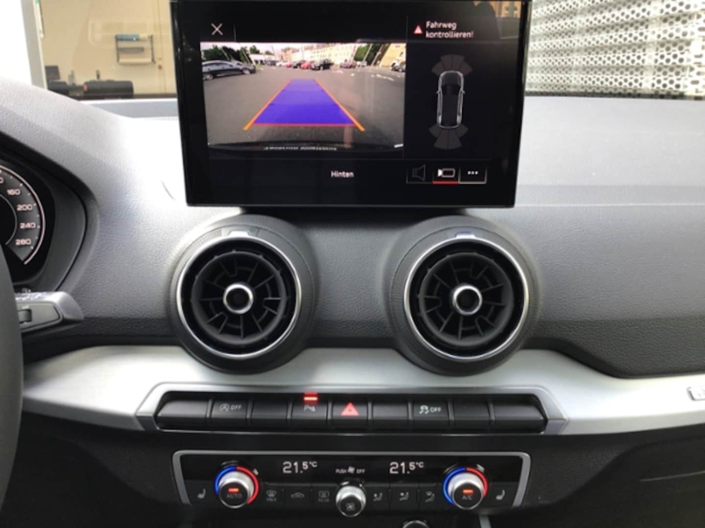 Bild über Audi Q2 advanced 35 TFSI S tronic - für weitere Informationen kontaktieren Sie den Audi Partner