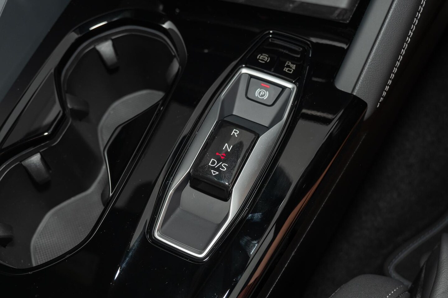 Image about Audi Q5 SUV e-hybrid quattro S tronic