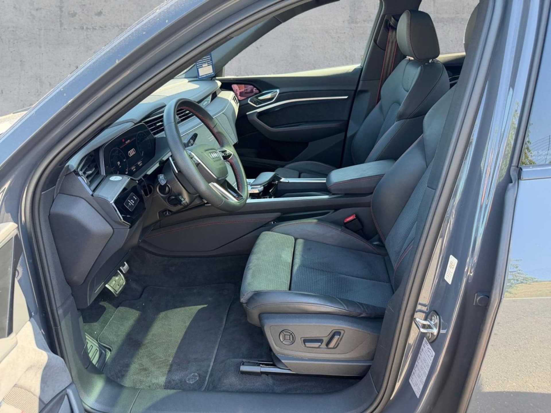 Audi Q8 Sportback e-tron S line