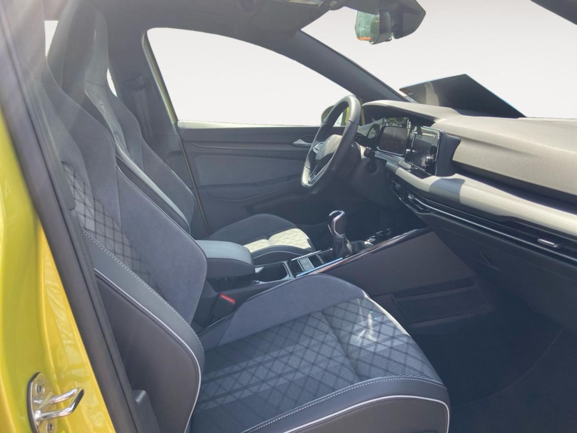 Volkswagen Golf R-Line