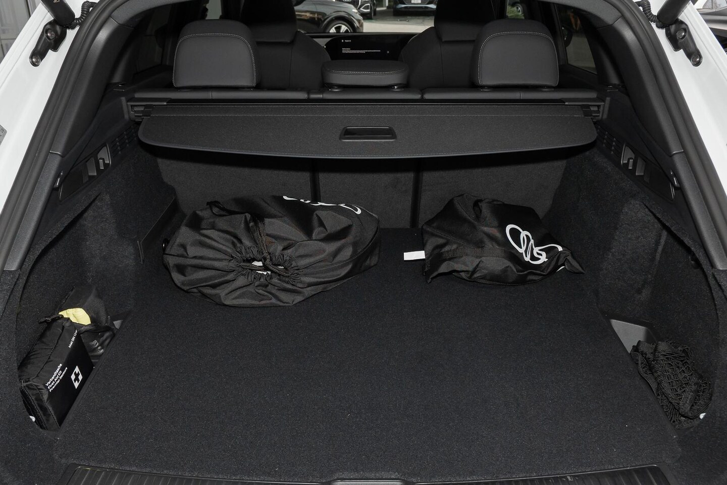Image about Audi Q5 SUV e-hybrid quattro S tronic