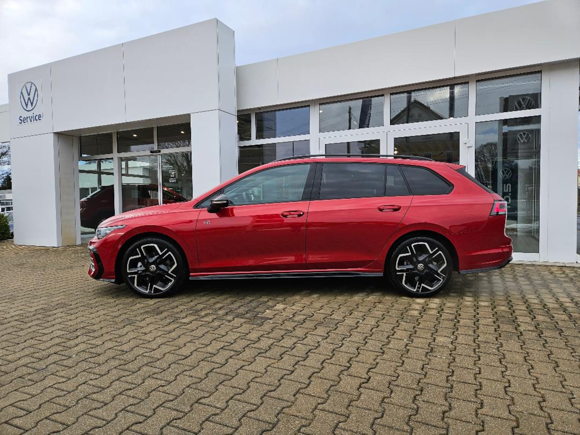 Volkswagen Golf Variant R-Line