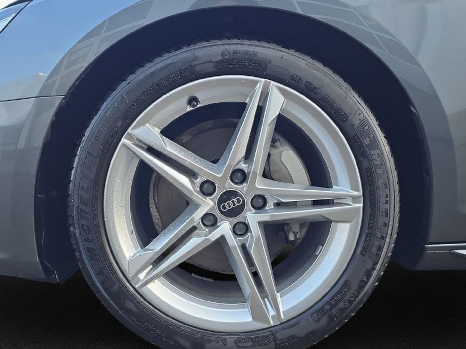 Audi A4 Avant S line